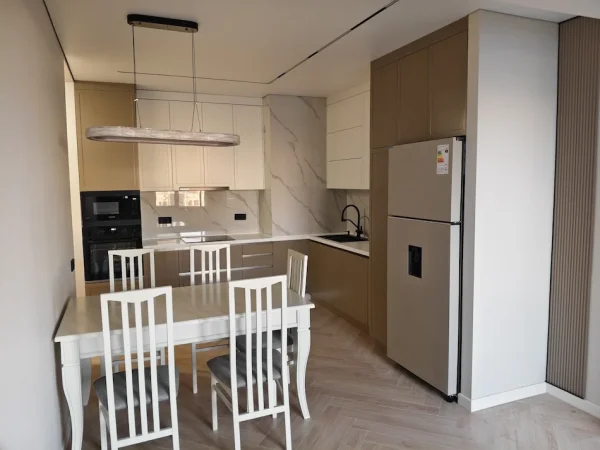 Кухня-студия в современном стиле